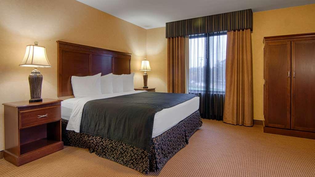 Grand Hotel At Bridgeport Tigard Room photo